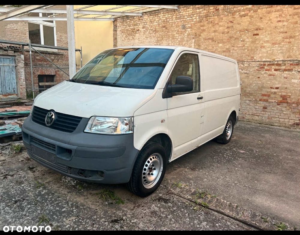 Volkswagen Transporter T5 - 1