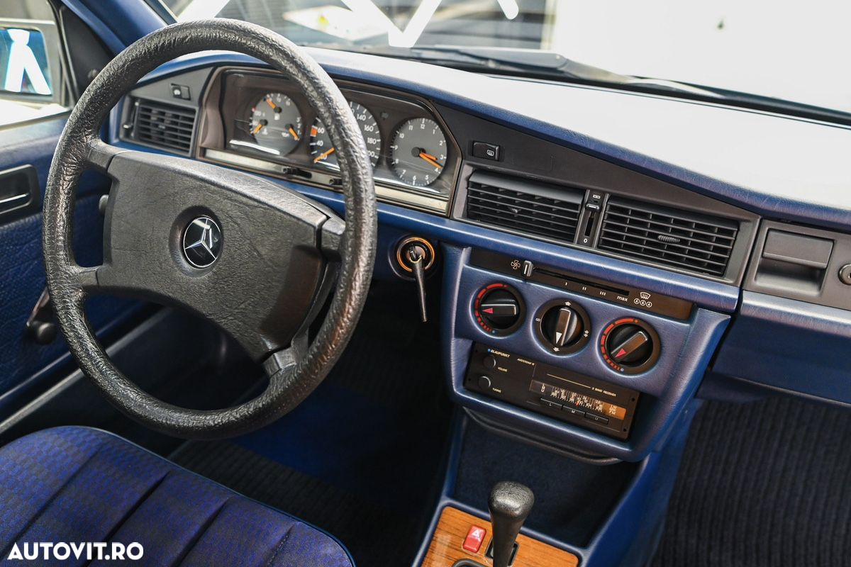 Mercedes-Benz 190 - 40