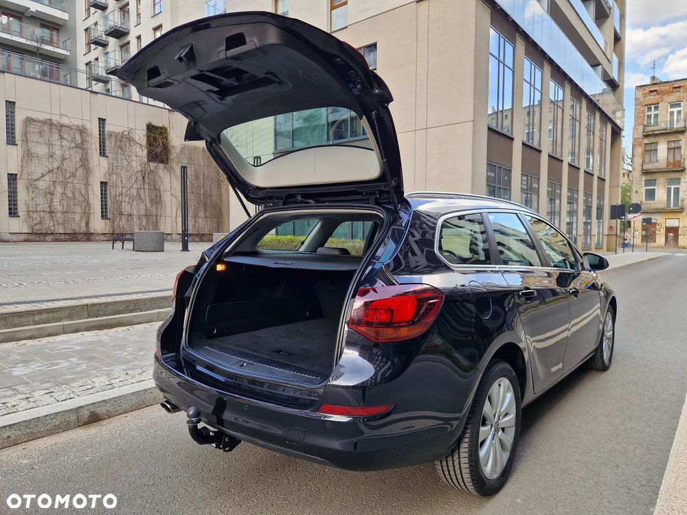 Opel Astra 1.4 T Cosmo EU6 - 17