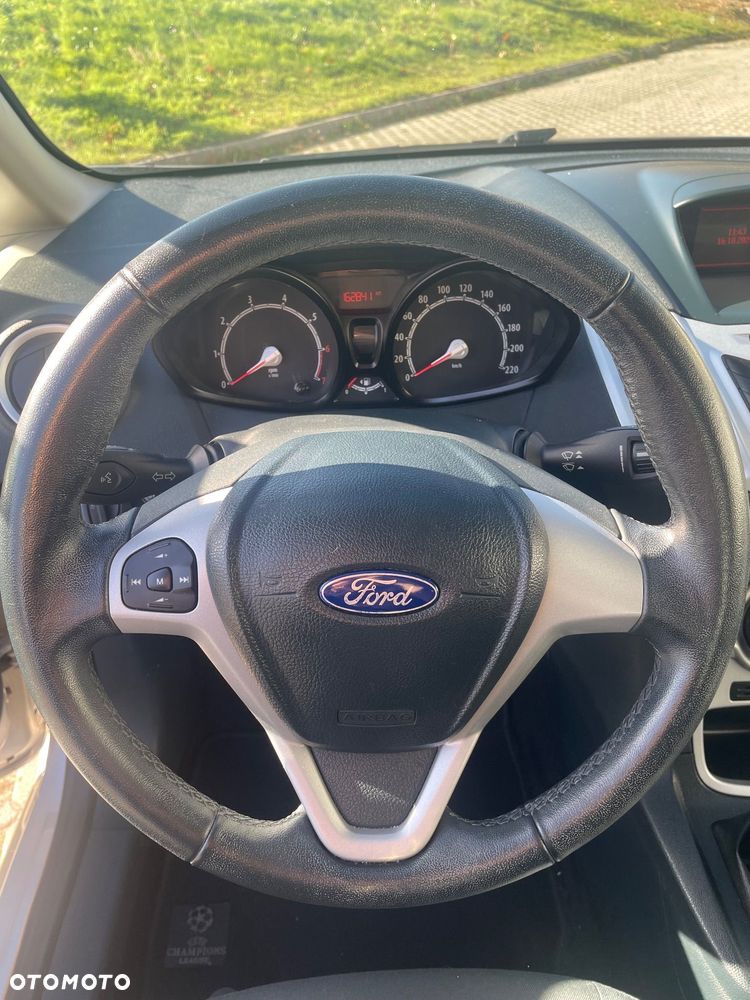 Ford Fiesta 1.25 Champions Edition - 14