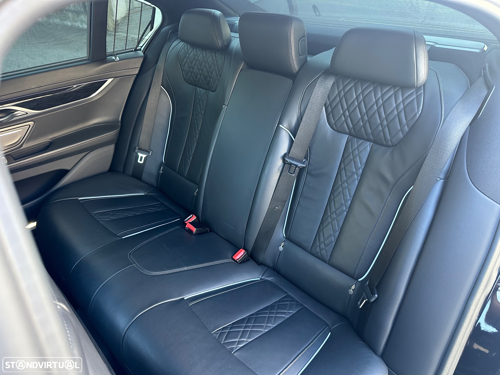 BMW 745 e iPerformance Pack M Auto - 44