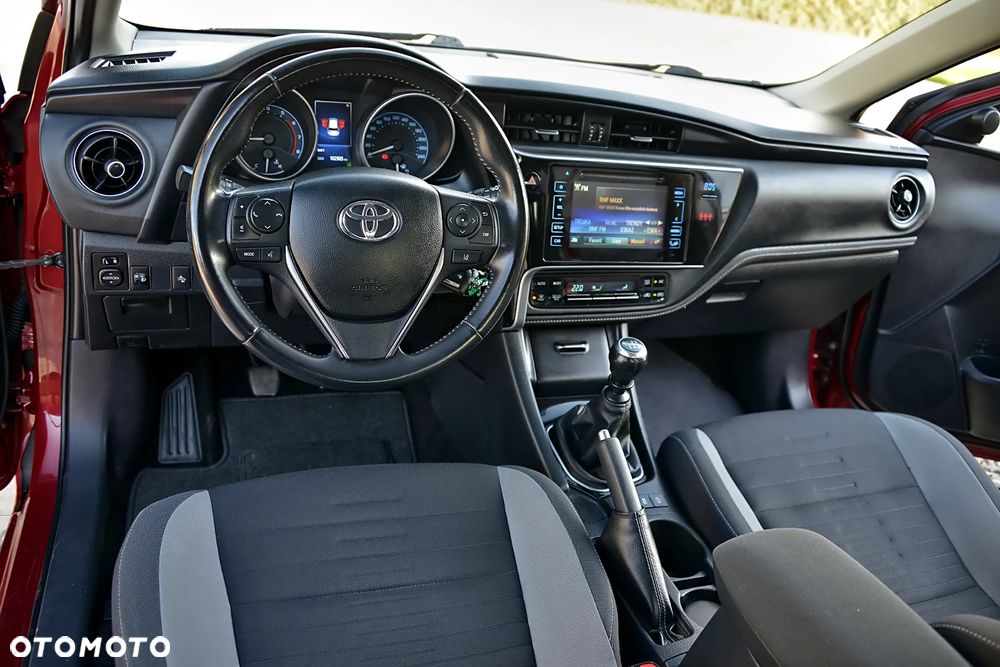 Toyota Auris 1.2 T Dynamic - 31