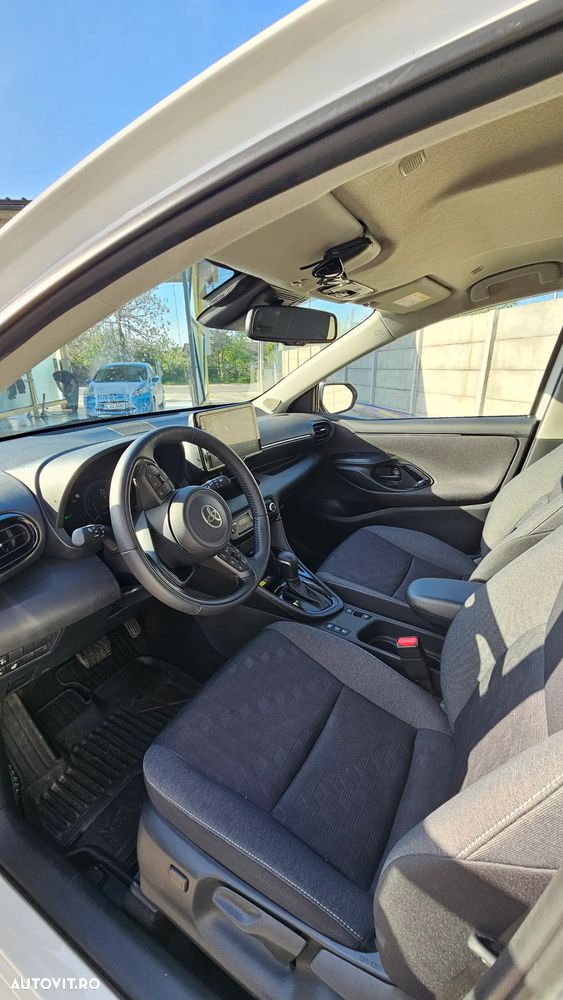 Toyota Yaris 1.5 VVT-i HSD Dynamic - 8