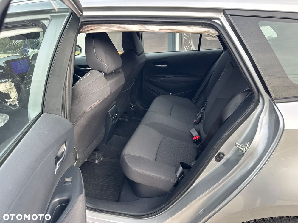 Toyota Corolla 2.0 Hybrid Comfort - 24