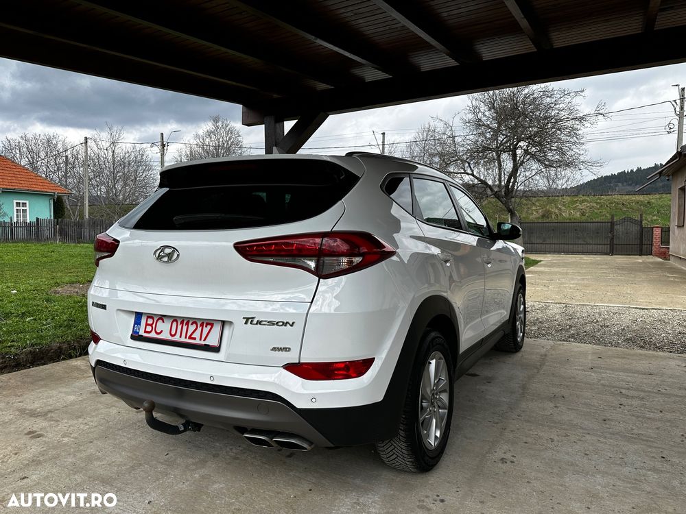 Hyundai Tucson 2.0 CRDI 4WD Intro Edition - 4