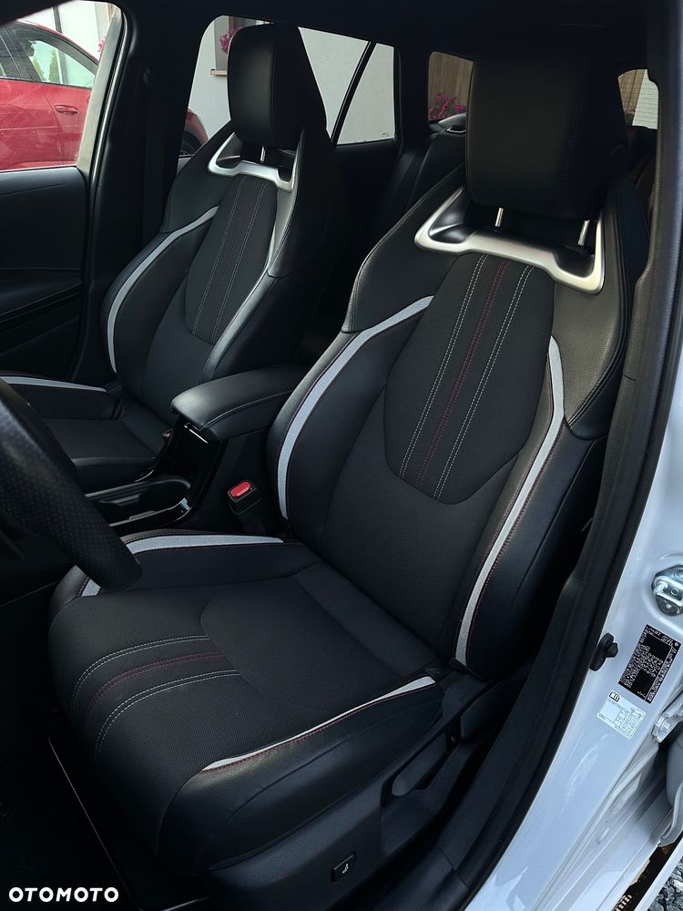 Toyota Corolla 2.0 Hybrid GR Sport - 6