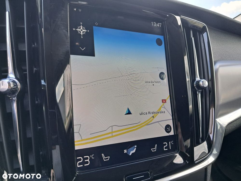 Volvo V90 D4 Momentum - 12