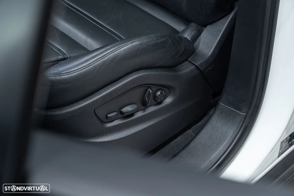 Porsche Cayenne E-Hybrid Tiptronic S - 28