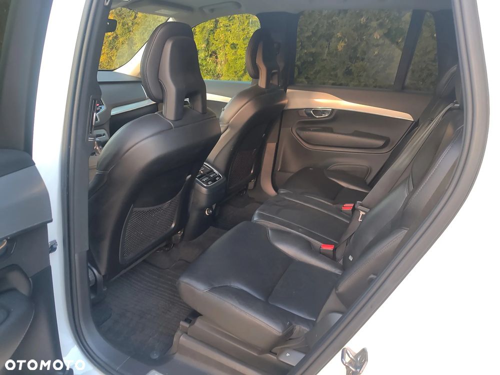 Volvo XC 90 B5 D AWD Geartronic Momentum - 27