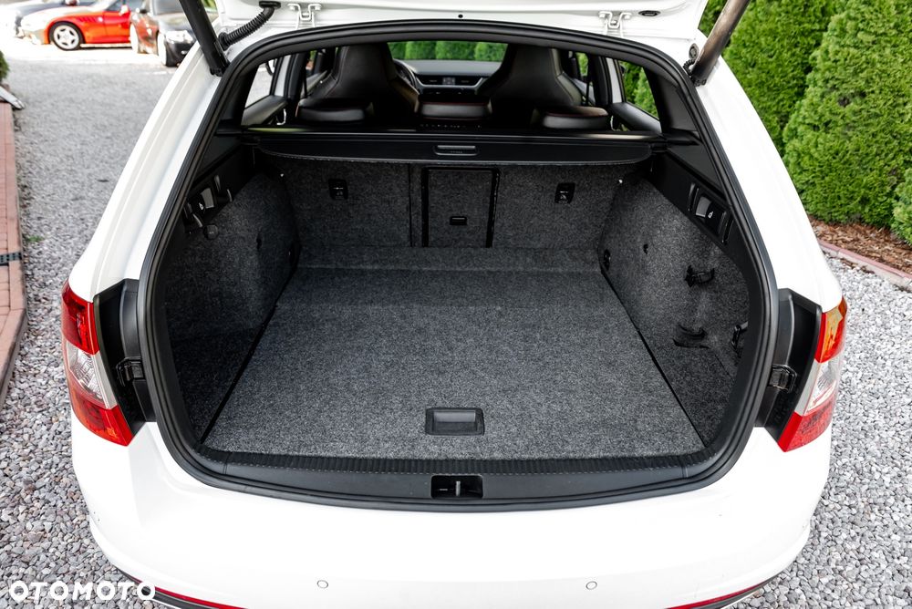 Skoda Octavia 2.0 TDI 4x4 DSG RS - 21