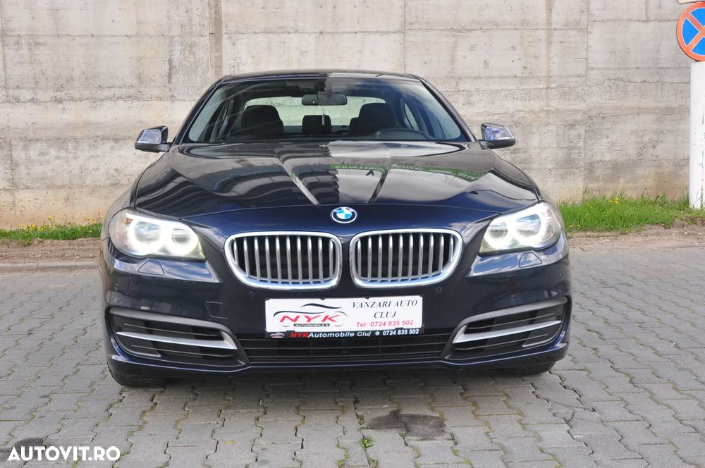 BMW Seria 5 525d xDrive AT - 10