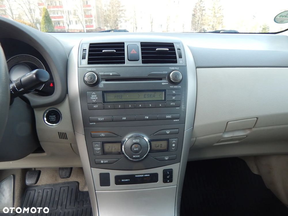 Toyota Corolla 1.6 Premium - 8