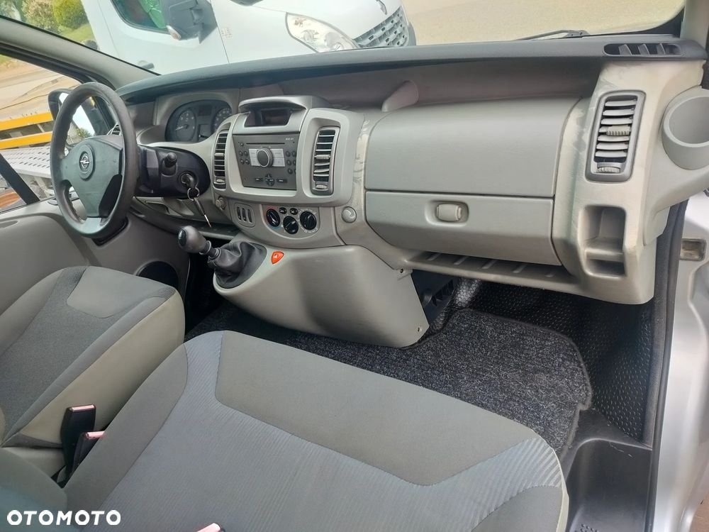 Opel Vivaro - 15