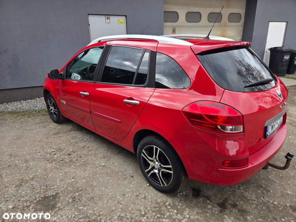 Renault Clio 1.2 16V 75 Expression - 10