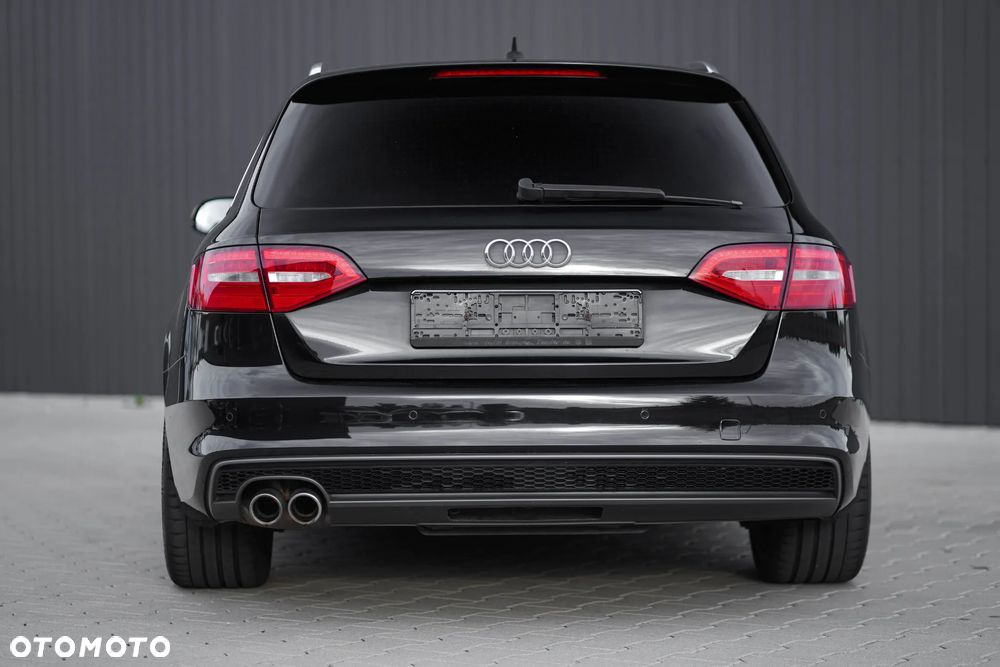 Audi A4 Avant 2.0 TDI DPF clean diesel S line Sportpaket - 12