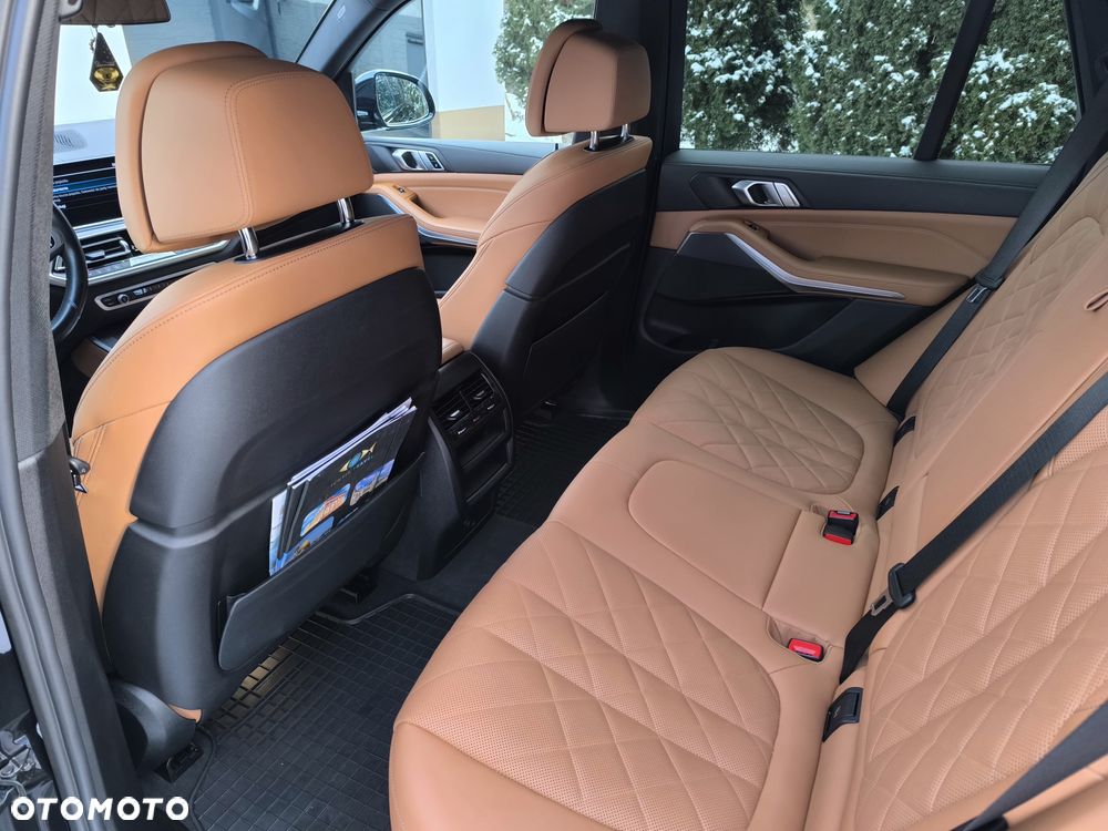 BMW X5 xDrive40i - 28
