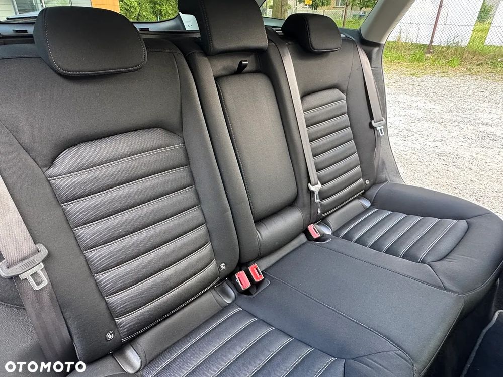 Ford Mondeo - 28
