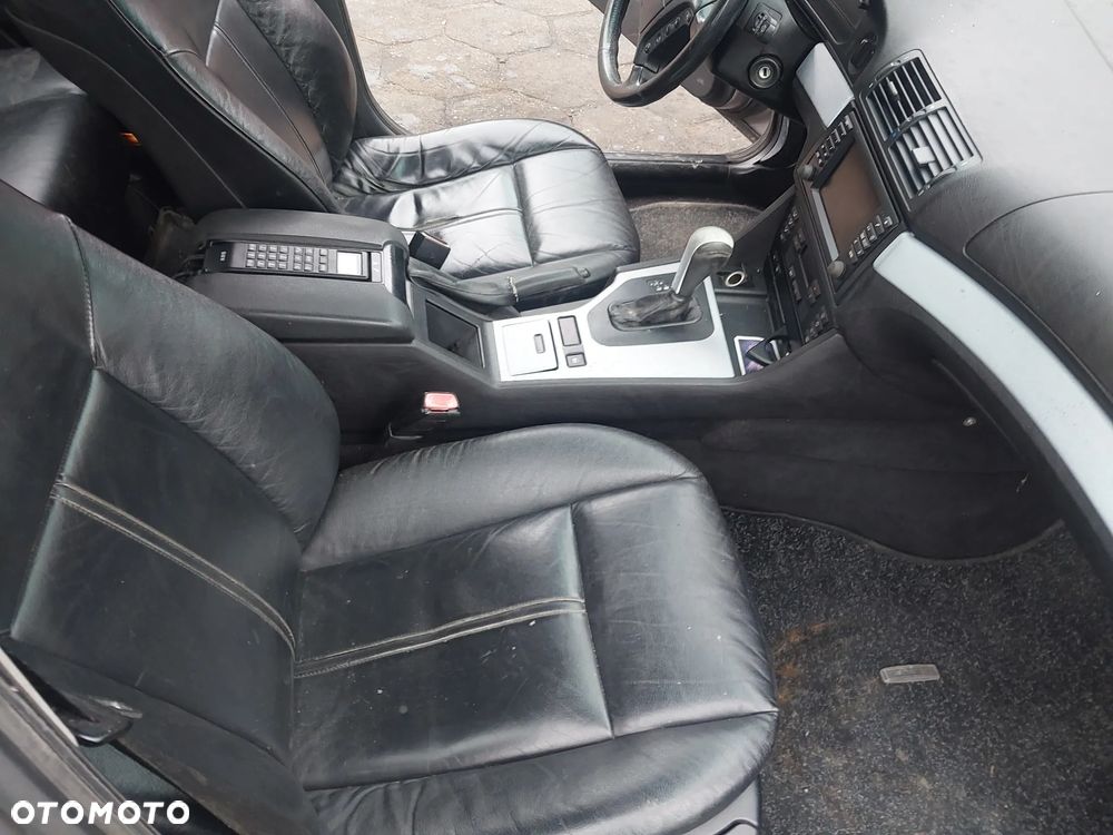 Fotele skórzane fotel komplet kanapa boczki BMW E39 SKÓRA zagłówki DVD z ekranem podłokietnik KOMPLET ŁADNE europa - 1