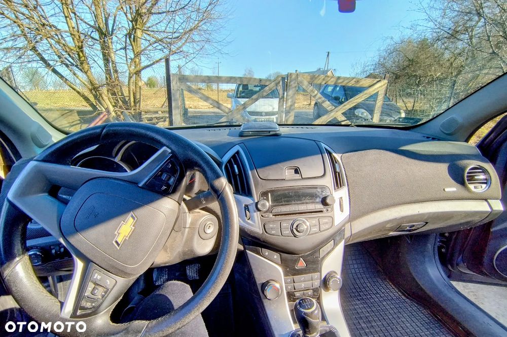 Chevrolet Cruze 1.6 LT - 9