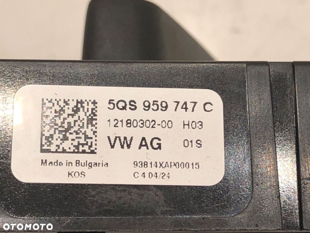 PRZEŁĄCZNIK FOTELA LEWY - 147.00 PLN - SKODA SUPERB IV Kombi (NZ5) 2023 - 2.0 TDI 110 kW [150 KM] - 5