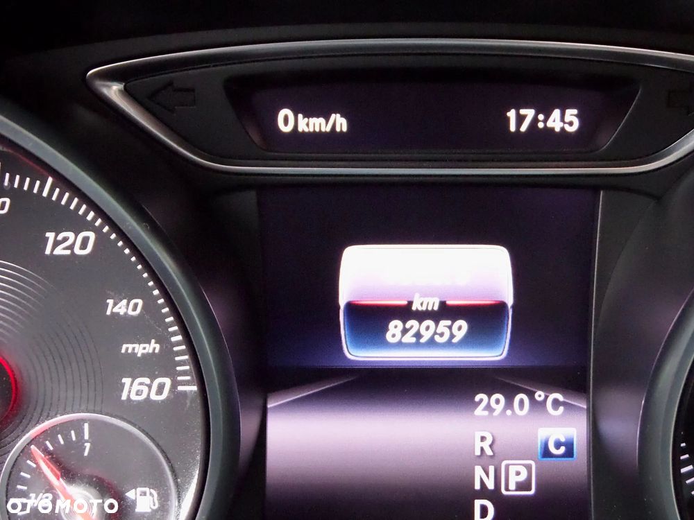 Mercedes-Benz CLA 250 7G-DCT StreetStyle - 9