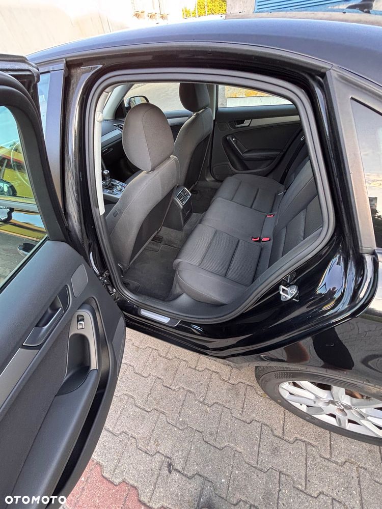Audi A4 Limousine - 10