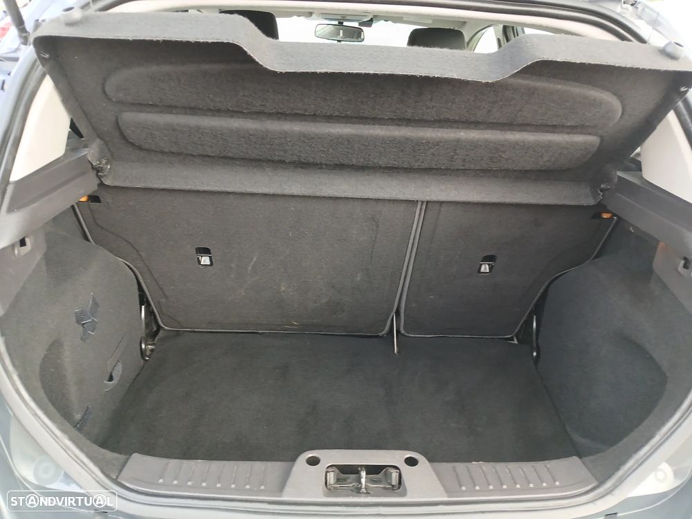 Ford Fiesta 1.5 TDCi Trend - 26