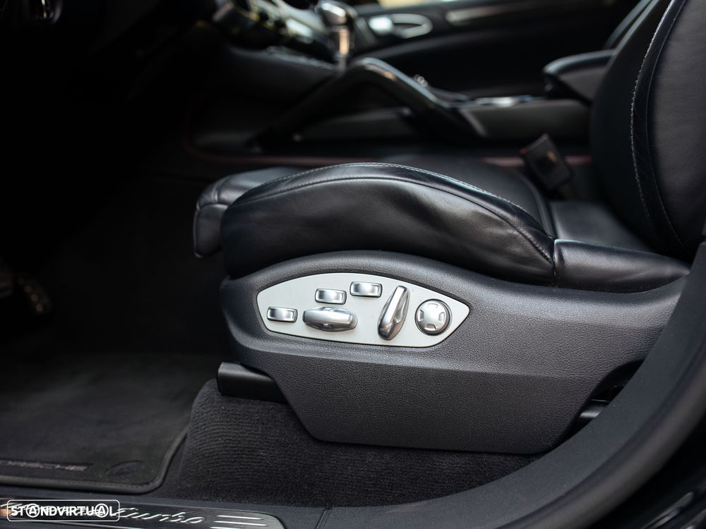 Porsche Cayenne Turbo Tiptronic S - 20