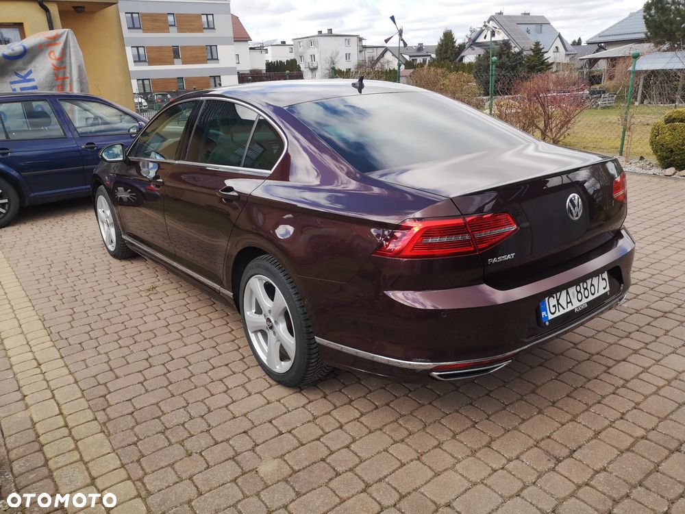 Volkswagen Passat - 2