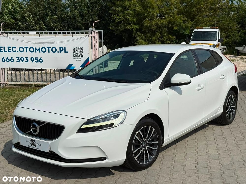 Volvo V40 D2 Momentum - 1