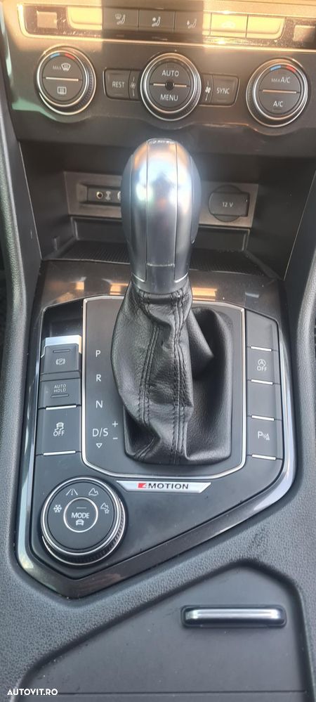 Volkswagen Tiguan 2.0 TDI 4Mot DSG Highline - 8