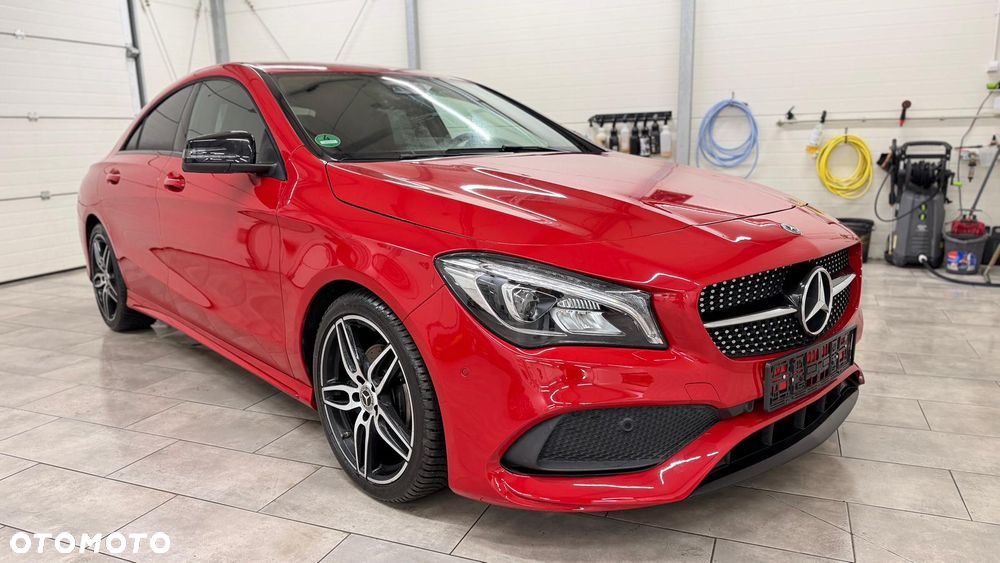 Mercedes-Benz CLA 180 AMG Line - 1