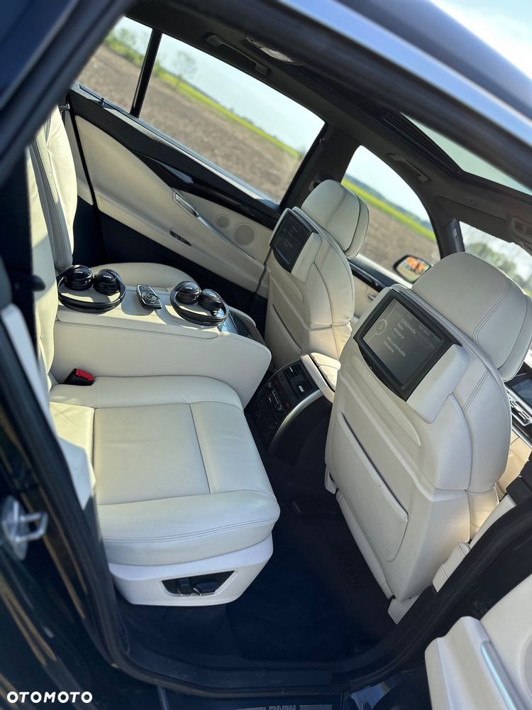 BMW 5GT 530d - 14