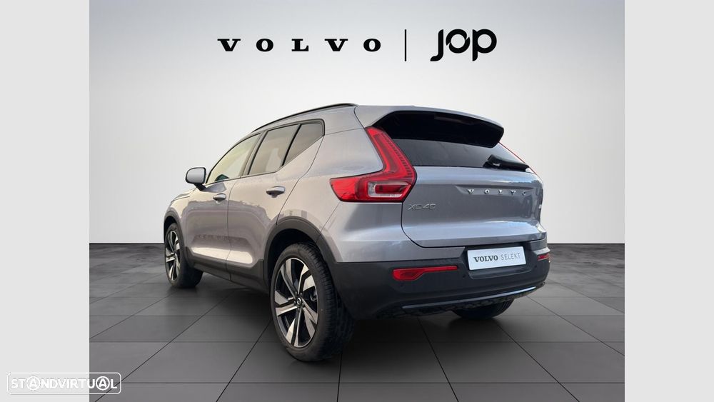 Volvo XC 40 2.0 B3 Plus Dark - 3