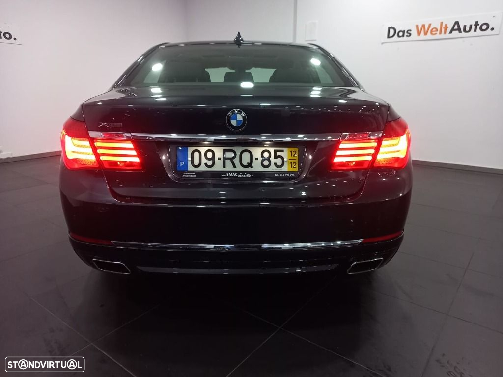BMW 740 d xDrive - 8