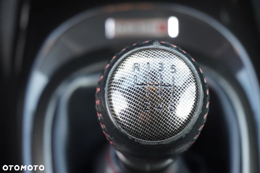 Nissan Juke 1.6 DIG-T Nismo RS - 32