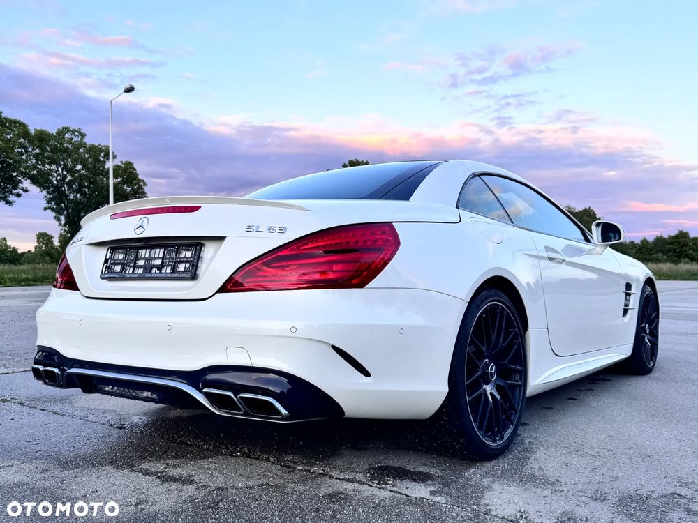 Mercedes-Benz SL 63 AMG - 6