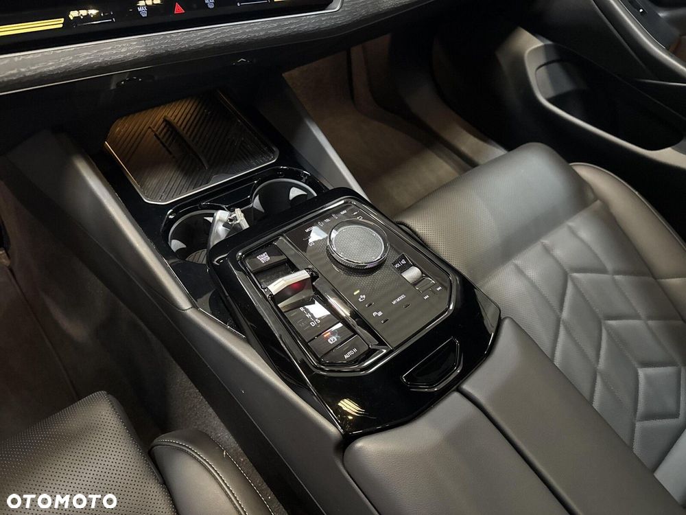 BMW Seria 5 - 16