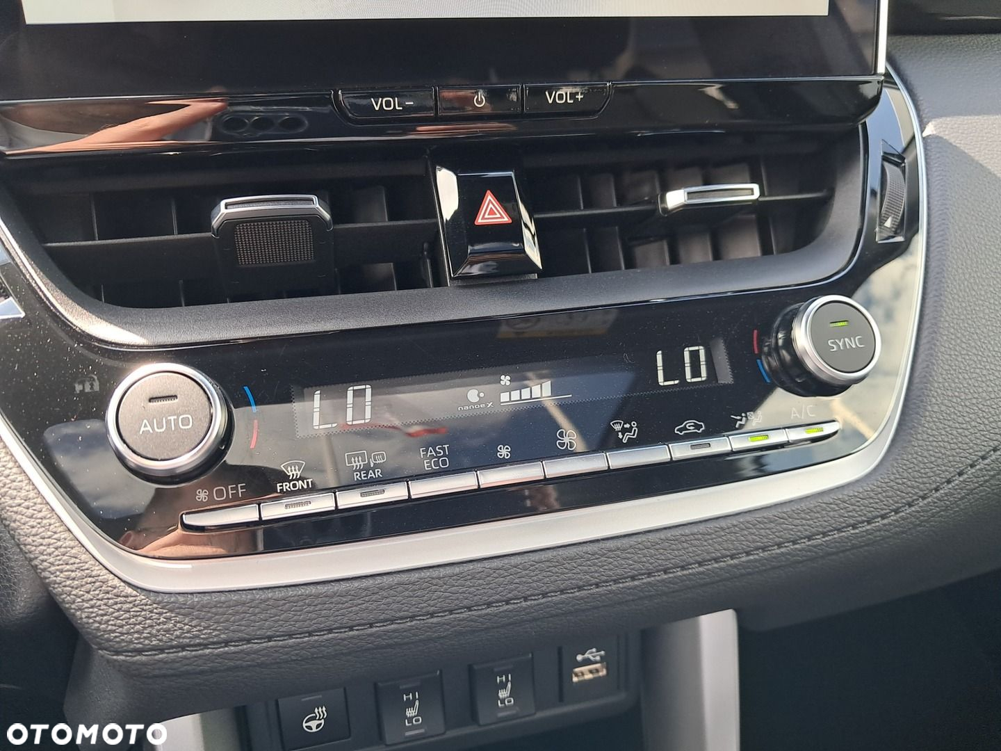 Toyota Corolla Cross 2.0 Hybrid Premiere Edition AWD - 20