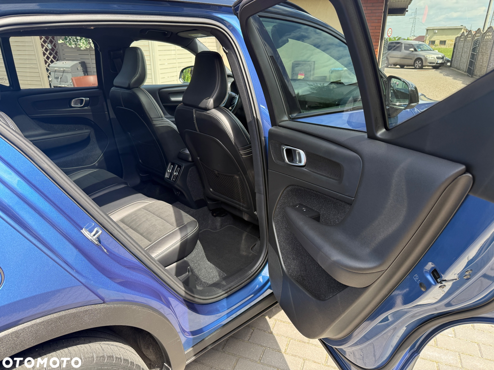 Volvo XC 40 T5 AWD R-Design - 25