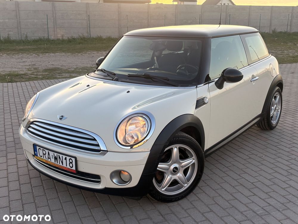 MINI Cooper Standard - 2