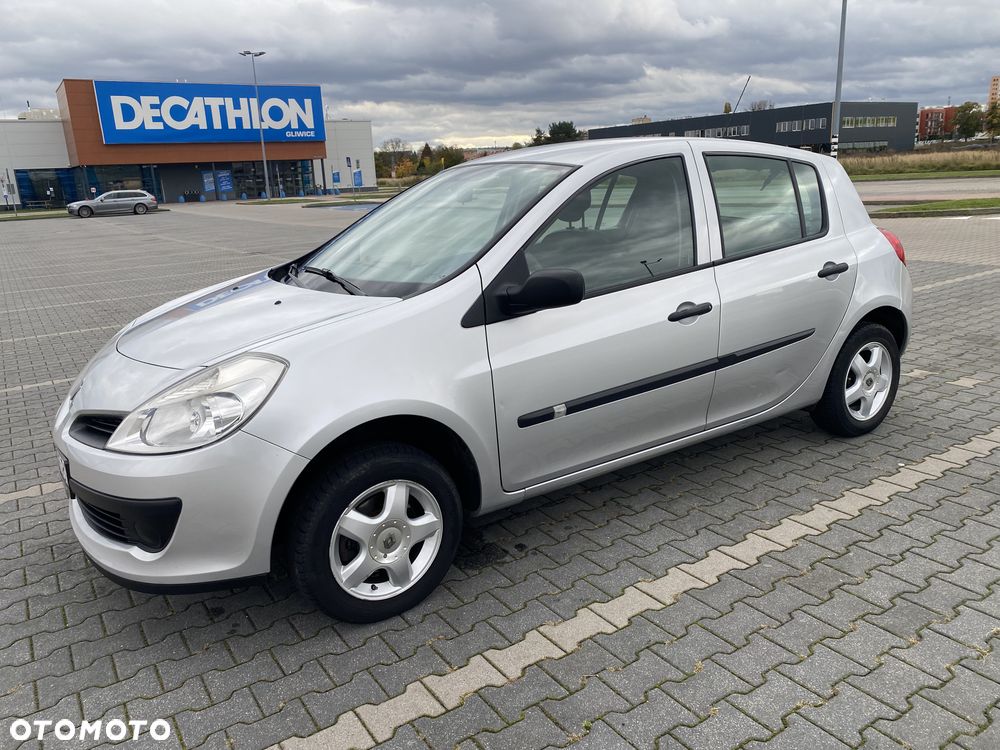 Renault Clio - 2