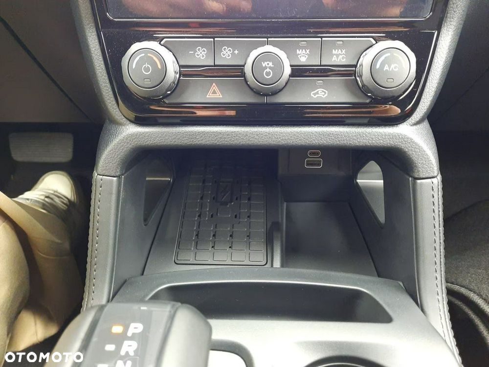 Ford Ranger Raptor - 10