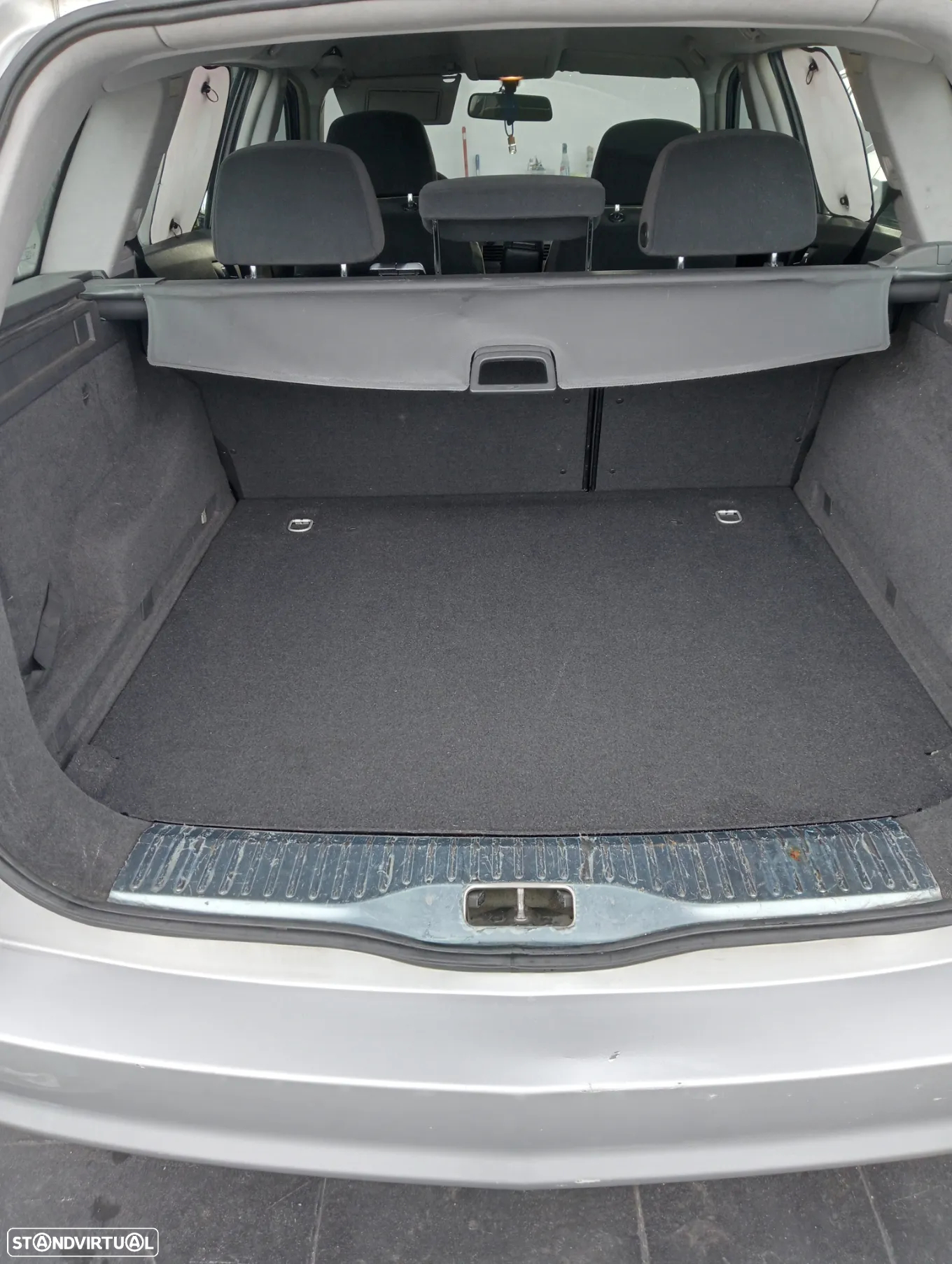 Opel Astra Caravan - 8