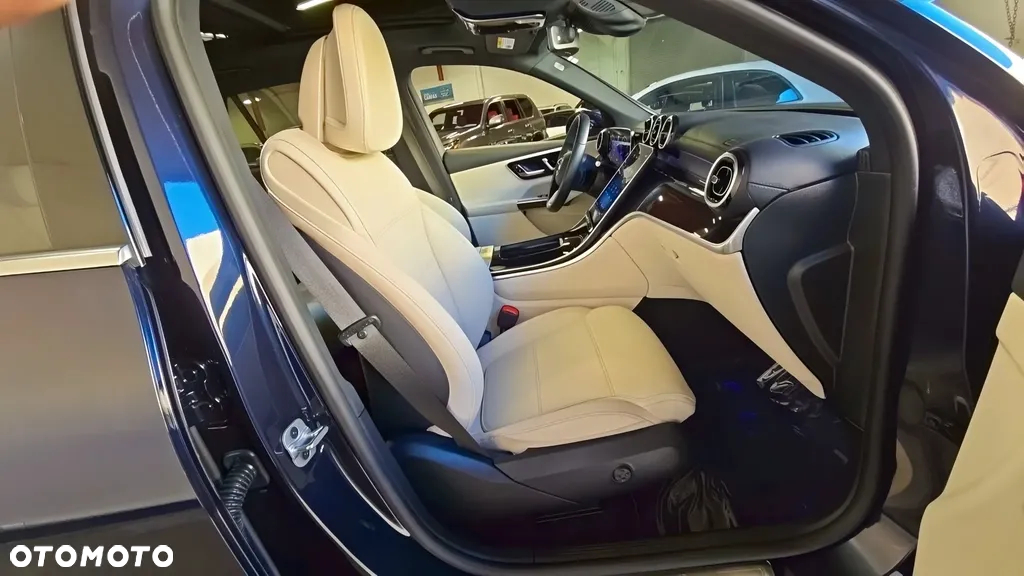 Mercedes-Benz GLC 300 4Matic 9G-TRONIC - 9