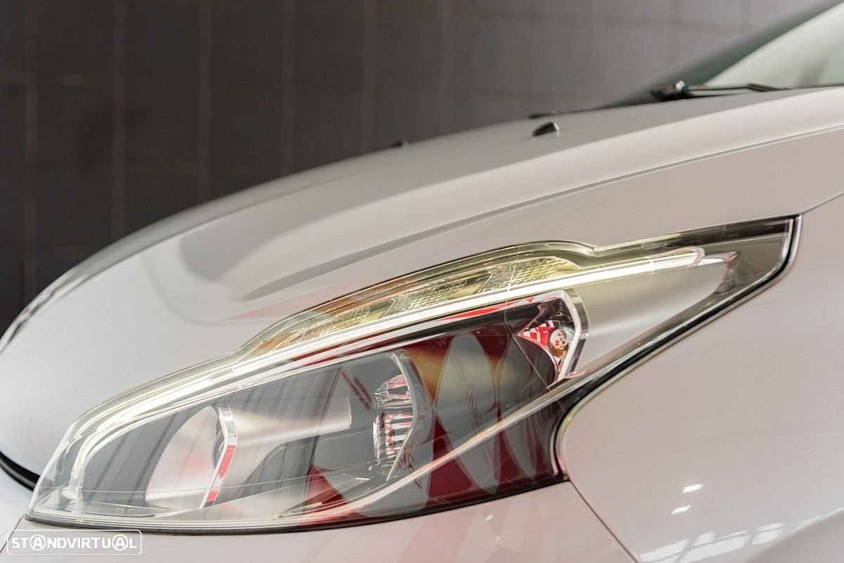 Peugeot 208 1.2 PureTech Allure - 54