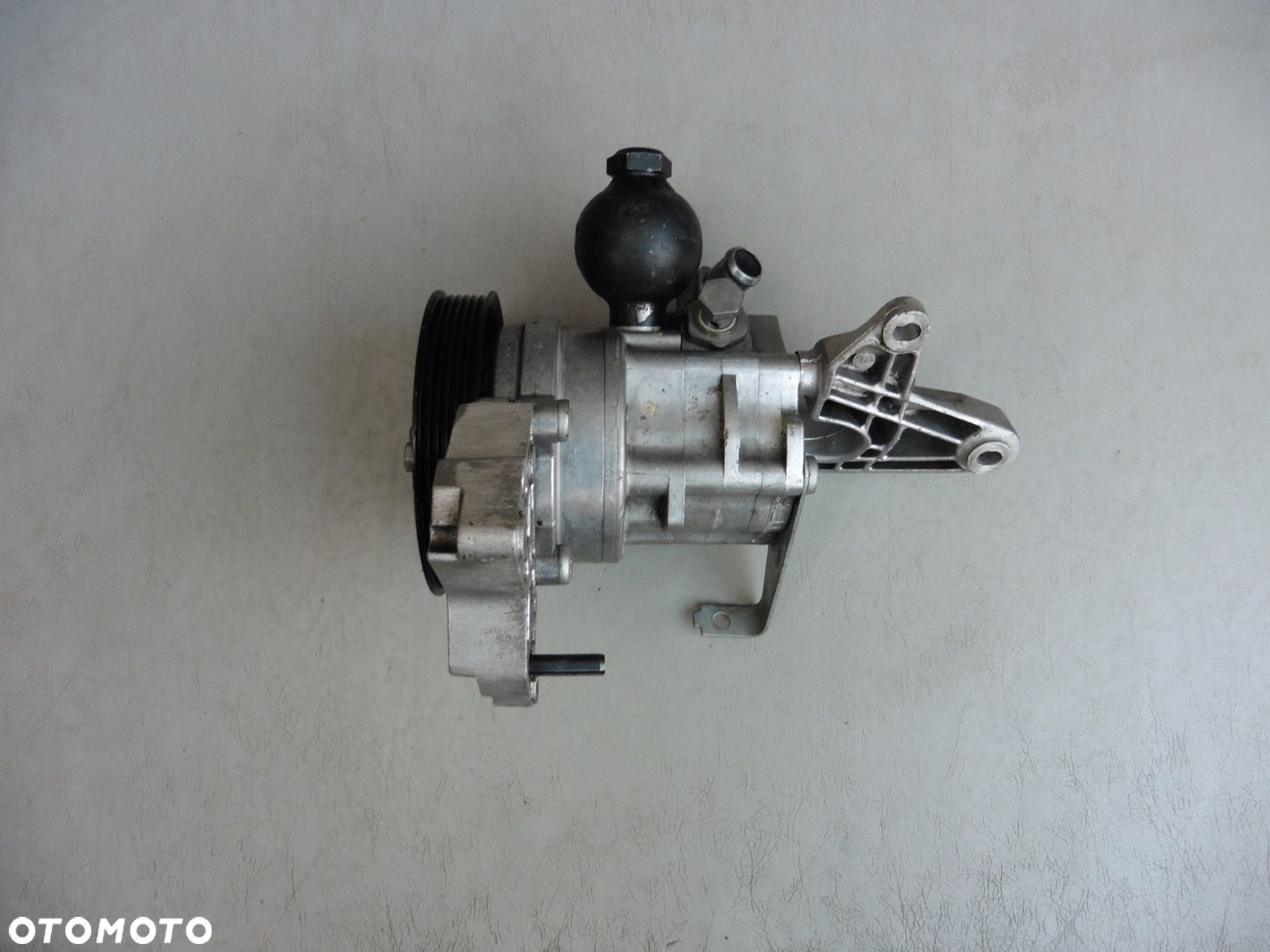 Pompa wspomagania 6760074 BMW 7 E60 E65 E66 DYNAMIC DRIVE 3,0D - 6