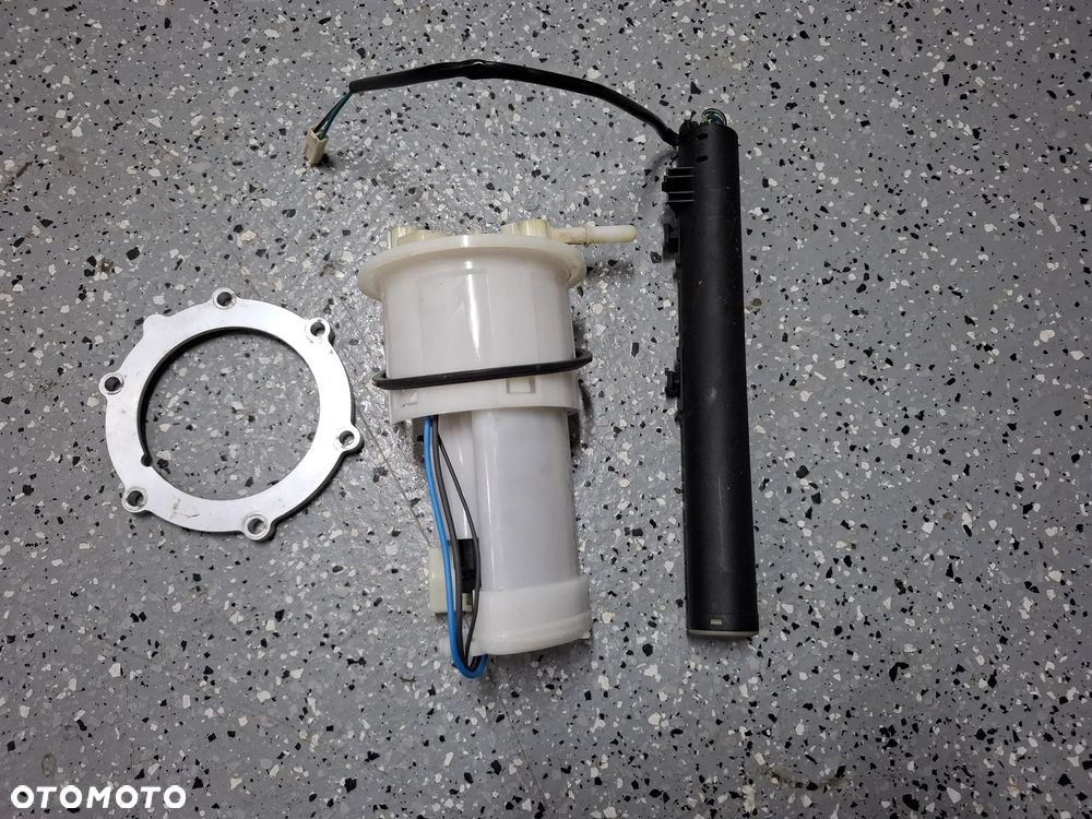 Triumph Street Triple 765 660 pompa paliwa - 1