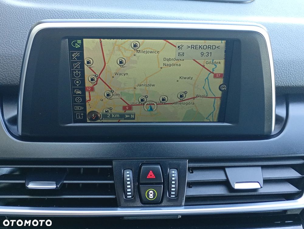 BMW Seria 2 218d Sport Line - 32