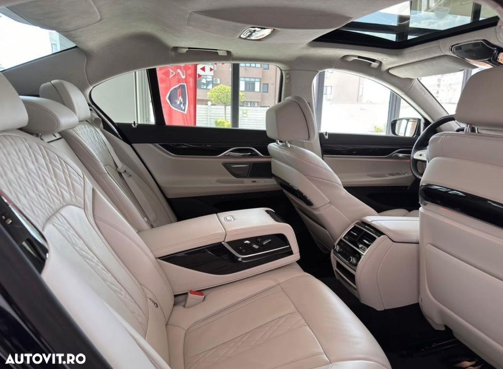 BMW Seria 7 745e - 6